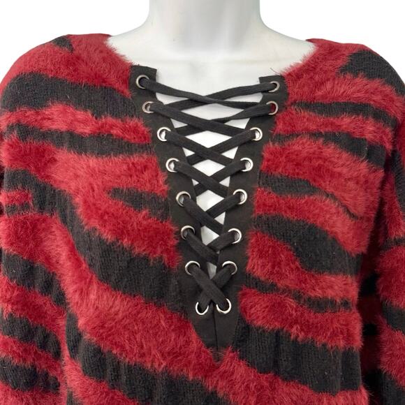 Express Red Black Tiger Stripe Lace Up V-Neck Fuzzy Eyelash Crop Sweater Size XS - Picture 6 of 9